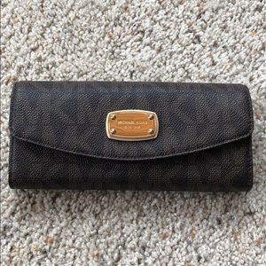 Michael Kors wallet